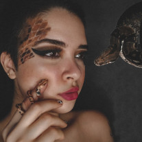 Jovem usa maquiagem para divulgar animais do Brasil e do mundo