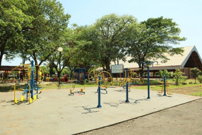 Prefeita Délia Razuk entrega obra de  revitalização do Ceper do BNH 1º Plano