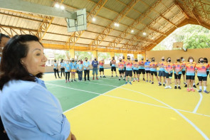 Prefeita Délia Razuk entrega obra de  revitalização do Ceper do BNH 1º Plano