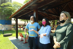 Prefeita Délia Razuk entrega obra de  revitalização do Ceper do BNH 1º Plano