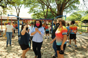 Prefeita Délia Razuk entrega obra de  revitalização do Ceper do BNH 1º Plano