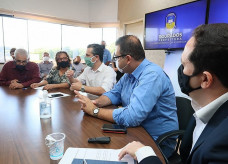 Encontro de trabalho aconteceu na Sala de Reuniões do Gabinete da prefeita