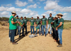 Terão prioridade no preenchimento das vagas produtores rurais e seus familiares, ou ainda, colaboradores de propriedades rurais.