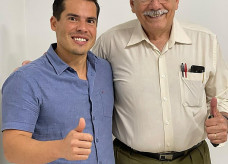 Legenda: Vereador drº Diogo Castilho debate saúde douradense com o deputado federal Luiz Ovando