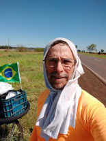 Pai de bailarina paga promessa e pedala durante 11 dias