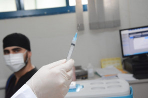 Vacinação contra Covid-19 avança em Dourados