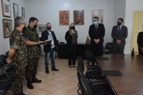 Prefeito toma possa como presidente na Junta Militar