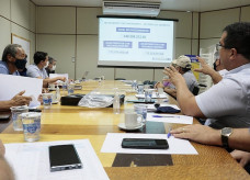 Reunião aconteceu na tarde desta quinta, no Plenarinho da Câmara