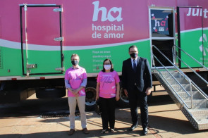Unidade Móvel do Hospital de Amor inicia atendimento na Praça Antônio João