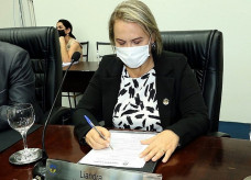 Vereadora Liandra da Saúde encaminhou pedido durante sessão na Câmara