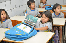 Serão construídos quadras e vestiários em três escolas indígenas do município.