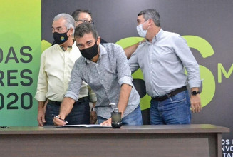 Marçal durante assinatura de liberação de recursos em Campo Grande