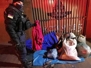 Entrega de cobertores realizadas durante outras frente frias.