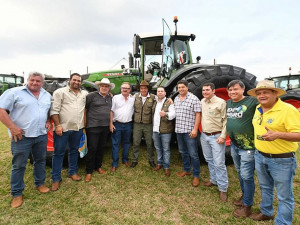 Feira de Negócios contou com visita do ministro do Turismo Gilson Machado Neto, produtores rurais, expositores e autoridades do Estado no Parque de Exposições