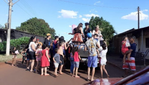 Ação de um grupo de amigos leva alegria para crianças carentes