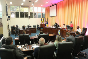 Foto: Valdenir Rodrigues/CMD  Vereadores participaram nesta quarta-feira da 38ª sessão ordinária, antecipada de segunda-feira, 1, véspera de feriado