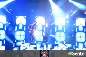Dupla Henrique & Diego e Dennis DJ encerram programação musical da 53ª Expoagro