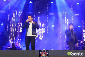 Dupla Henrique & Diego e Dennis DJ encerram programação musical da 53ª Expoagro