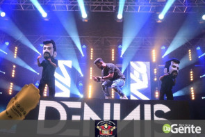 Dupla Henrique & Diego e Dennis DJ encerram programação musical da 53ª Expoagro