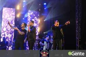 Dupla Henrique & Diego e Dennis DJ encerram programação musical da 53ª Expoagro