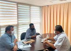 LEGENDA:  Laudir (primeiro à esquerda na foto) teve reunião com o presidente da UDAM  FOTO:  Divulgação/Assessoria