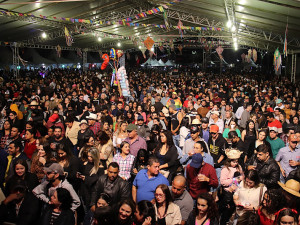 Recinto ficou tomado nas três noites de festa (Foto: Assecom)