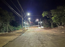 Ponte recebeu nova iluminação para dar maior segurança aos motoristas e pedestres (Foto: Assecom)