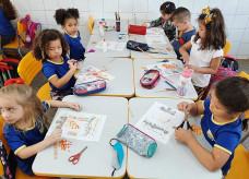 Alunos em atividade no Ceim Maria de Lourdes (Foto: Assecom)