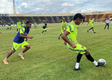 Time está pronto e Chiquinho Lima não tem problema para jogo contra o Novo (Foto: Gabriel Orriz/Dourados AC)