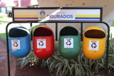Material reciclável deve ser separado do lixo orgânico (Foto: Rodrigo Pirola/Prefeitura de Dourados)