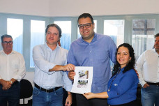 Prefeito e secretariado receberam diretoria do Sebrae/MS para traçar novo plano de ação (Fotos: Rodrigo Pirola/Prefeitura de Dourados)