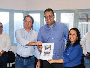 Prefeito e secretariado receberam diretoria do Sebrae/MS para traçar novo plano de ação (Fotos: Rodrigo Pirola/Prefeitura de Dourados)