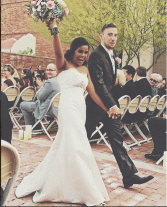 Ele á pediu em casamento na mesma escola em que eles cursaram o jardim da infância