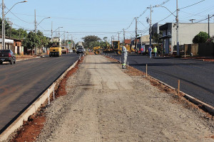 Avenida passará a ter duas vias e ciclovia no canteiro central (Foto: Rodrigo Pirola/Prefeitura de Dourados)