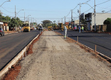 Avenida passará a ter duas vias e ciclovia no canteiro central (Foto: Rodrigo Pirola/Prefeitura de Dourados)