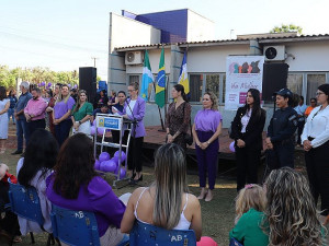 Lançamento do Agosto Lilás aconteceu no Centro Viva Mulher, na Vila Mary (Foto: Rodrigo Pirola/Prefeitura de Dourados)