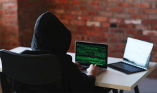 Invasor não teve acesso aos bancos de dados ou sistema administrativo do site (Foto: RacoolStudio/Freepik)