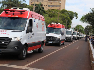 As novas ambulâncias fazem foram aplaudidas com intensidade pela população que entre participantes e espectadores chegou a quase 28 mil pessoas / Fotos: Rodrigo Pirola/Prefeitura de Dourados