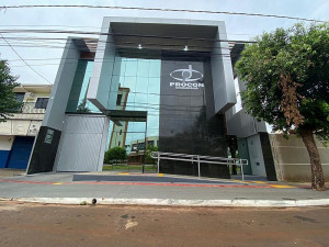 Procon fica na Av. Joaquim Teixeira Alves, 772, Centro (Foto: Assecom)