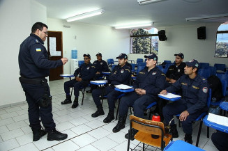 Guardas Municipais de Bonito participam de curso na GM de Dourados