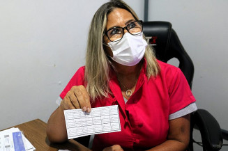 Tânia Martins atua como técnica de enfermagem na UBS Seleta (Foto: Divulgação/Coren)