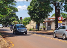 Uma das lombadas eletrônicas está na rua Mozart Calheiros (Foto: Marcos Macedo/Prefeitura de Dourados)