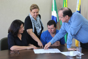 ​​​​​​​​Prefeita Délia recebe projeto de novos investimentos no shopping de Dourados