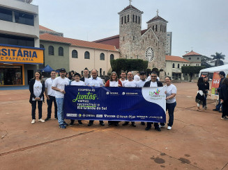 Ação Coopera RS realizada na Praça Antonio João