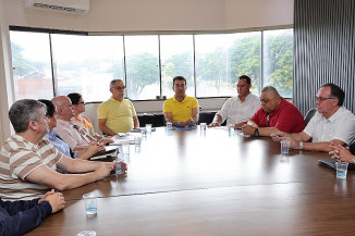 Foto: A. Frota Mesmo com ponto facultativo, o prefeito Marçal Filho reuniu o secretariado para discutir ações do início de governo em Dourados