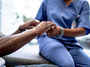Profissionais poderão vivenciar no Programa a prática em diversos serviços de saúde – Crédito: Divulgação