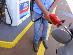 Preço médio da gasolina em Dourados é hoje 3,36% maior que em novembro do ano passado. Foto: A. Frota
