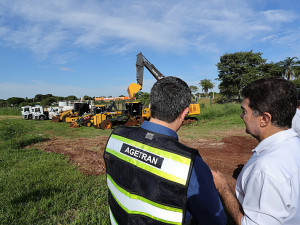 Obra iniciada hoje vai criar uma grande via ligando o Aeroporto de Dourados à BR-463, nas proximidades do Hospital Regional – Foto: A. Frota