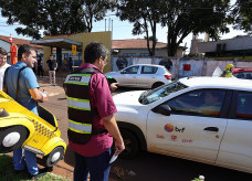 Cidadãos foram abordados com mensagens de prevenção no trânsito. Foto: A. Frota