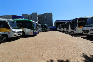 Empresa terceirizada GWA está com 35 novos ônibus de um total de frota de 70 veículos que atendem estudantes da área rural; toda frota será renovada 100% até o final do ano – Foto: A. Frota